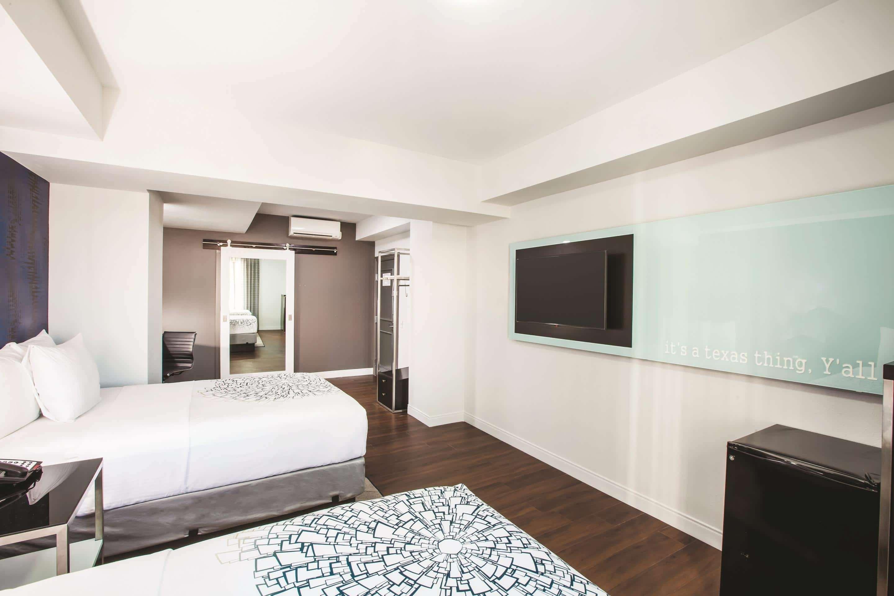 Holiday Inn Express - Dallas Downtown By Ihg Exterior photo