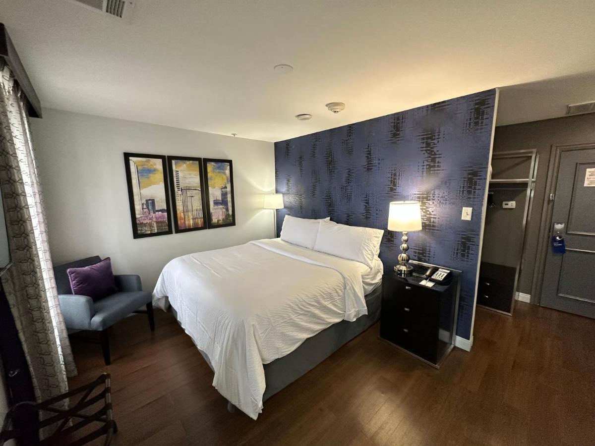 Holiday Inn Express - Dallas Downtown By Ihg Exterior photo