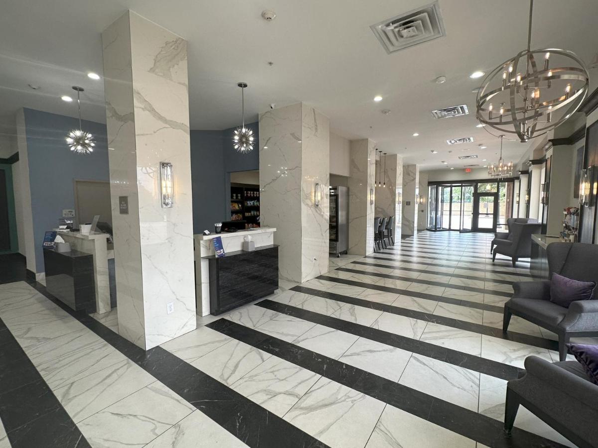 Holiday Inn Express - Dallas Downtown By Ihg Exterior photo