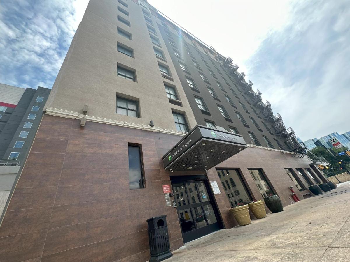 Holiday Inn Express - Dallas Downtown By Ihg Exterior photo
